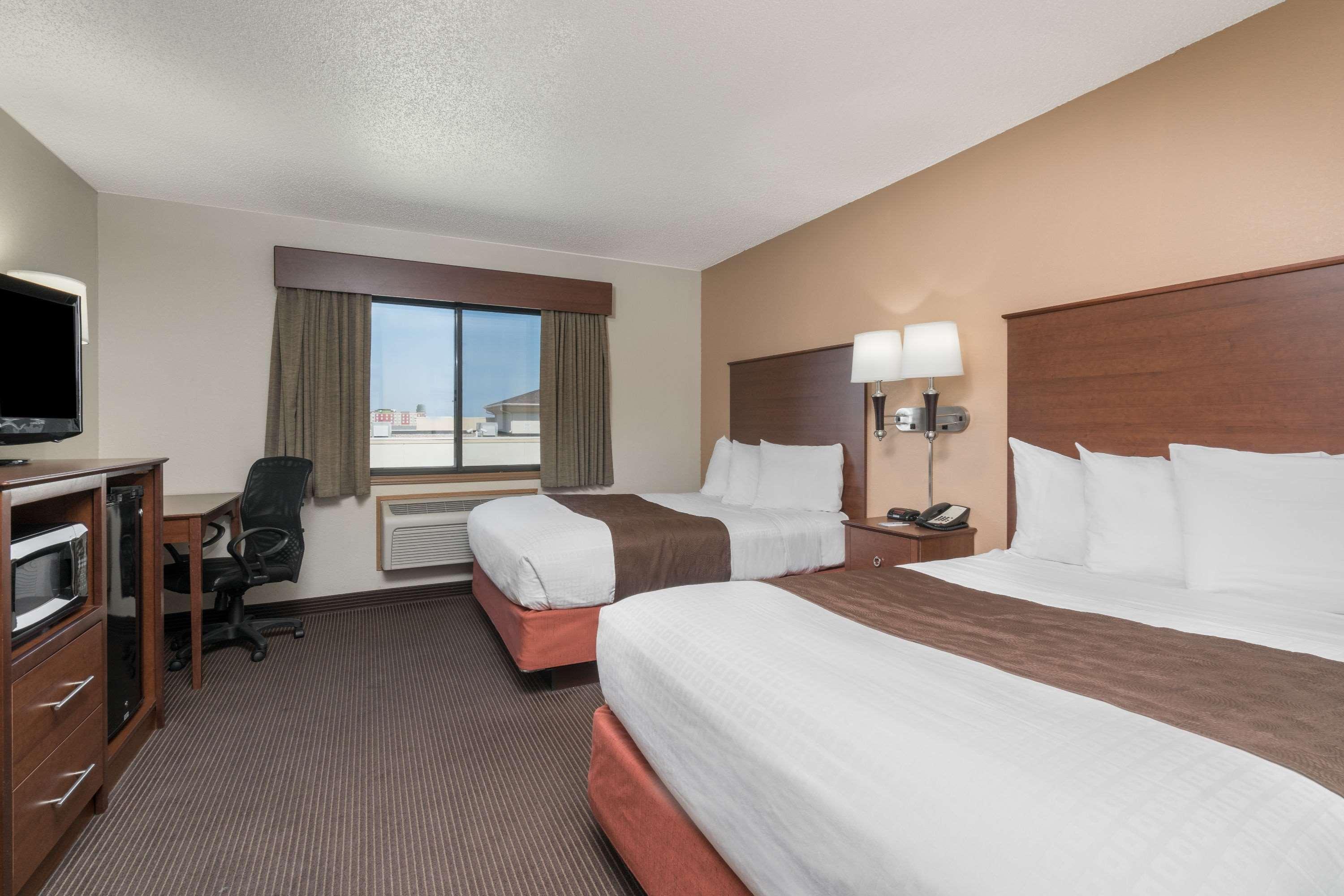 Americinn By Wyndham Bismarck Bagian luar foto